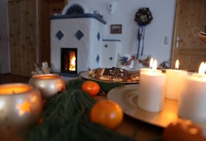 Dandl-Hof inkl. Chiemgaukarte – Ferienwohnung C Nanni 45qm, Balk., Küche, 1 Schlafzimmer, 1 Wohnschlafz., 3 P.