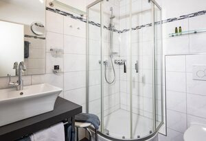Hubertus Appartements - Chiemgau Karte – Appartement 4 Rauschberg bis 2 Personen, kleine Küche, 32 qm