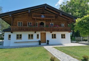 Geigelstein Chalets – Ferienhaus Geigelstein, 2 - 8 Personen, Wohnzimmer, 4 Schlafzimmer mit Dusche/WC, Küche, WLAN