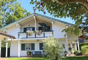 Haus Dumberger - Chiemgau Karte – Ferienwohnung für 2 Personen mit Balkon, 70m², Küche, Wohnzimmer, Schlafzimmer