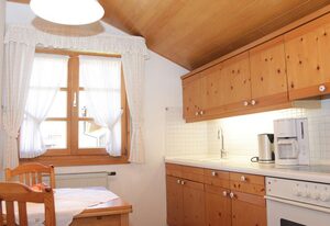 Haus Dumberger - Chiemgau Karte – Ferienwohnung für 2 Personen mit Balkon, 70m², Küche, Wohnzimmer, Schlafzimmer