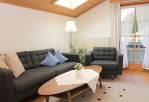 Haus Dumberger - Chiemgau Karte – Ferienwohnung für 2 Personen mit Balkon, 70m², Küche, Wohnzimmer, Schlafzimmer