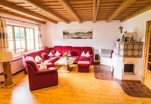 Ferienhaus Eva inkl. Chiemgaukarte – Ferienhaus 120qm, Balkon u Terr., Küche, 3 Schlafzimmer, Wohnzimmer, WLAN, 6 P.