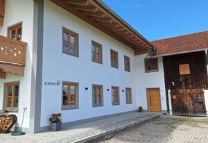 Ferienwohnung Lederer - Chiemgau Karte – Ferienwohnung 90 qm mit Balkon