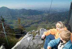 Am Badezentrum - Ferienwohnungen – Ferienwohnung 1 Rauschberg 60qm, Südbalkon, Küchenzeile, TV, WLAN, 2 Personen