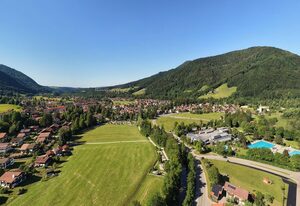 Am Badezentrum - Ferienwohnungen – Ferienwohnung 1 Rauschberg 60qm, Südbalkon, Küchenzeile, TV, WLAN, 2 Personen