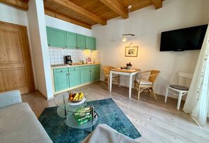 Ferienwohnung Bachl inkl. Chiemgaukarte – Ferienwohnung 44qm, Terrasse, Kochnische und 1 Schlafzimmer für 3 Personen