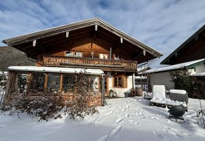 Ferienwohnung Bachl inkl. Chiemgaukarte – Ferienwohnung 44qm, Terrasse, Kochnische und 1 Schlafzimmer für 3 Personen