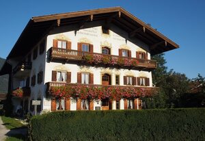 Gästehaus Stoanerhof – Doppelzimmer 2, Dusche/WC, Fön, Safe, WLAN, Kabel-TV, Nichtraucher