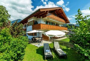 Haus am Balsberg – Dachstudio für 2 mit Balkon und Blick auf den Balsberg