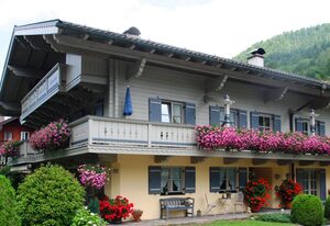 Am Hadermarkt inkl. Chiemgaukarte – Ferienwohnung 4, 68qm, Balkon, Küche extra, 1 Schlafzimmer, 1 Wohnz., max 2 Pers.