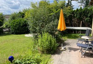 FeWoLo - Chiemgau Karte – Fünf Gehminuten vom See, 3 Zimmer Wohnung mit Garten