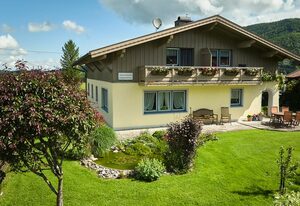 Haus Gerhardt inkl. Chiemgaukarte – Ferienwohnung 45qm, Balkon, Kochnische, 1 Schlafzimmer, 1 Wohnschlafzimmer, WLAN
