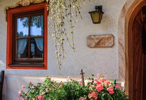 Oberaschenauer-Hof inkl. Chiemgaukarte – Ferienwohnung 60qm, Balkon, Kochnische, 2 Schlafz., Wohnzimmer, max 4 P.