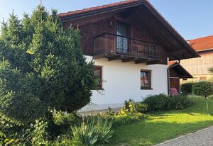 Seehäuschen - Waging Tettenhausen – Ferienhaus, 3 Schlafzimmer, mit Garten, Seeblick, bis 6 Personen, 135 qm