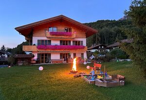 Ferienwohnung Am Nussbaum – Ferienwohnung 95 m² 5 Personen 2 Schlafzimmer Terrasse WLAN
