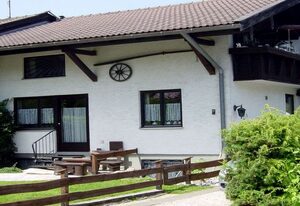 Haus Monika in Übersee am Chiemsee – Ferienwohnung, 100 qm 2-6 Personen, Terrasse