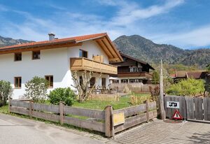 Ferienwohnung Beyer – Ferienwohnungen 40 m², 1-2 Personen, Wohnzimmer, 1. sep. Schlafzimmer, Balkon