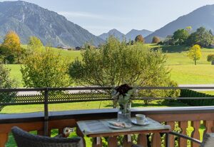 Ferienwohnungen Schweiger inkl. Chiemgaukarte – Ferienwohnung Hochfelln 72 qm, Balkon , Küche, 2 Schlafzimmer, 2 Bäder, max. 4 Pers, WLAN