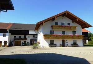 Ferienwohnung Bösch – Ferienwohnung 1 bis 4 Personen, 2 Schlafzimmer, Balkon, 50 qm