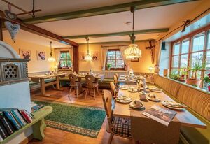 Hotel Garni *** Landhaus Traunbachhäusl – Doppelzimmer mit Dusche und WC, TV, teilweise Balkon, WLAN