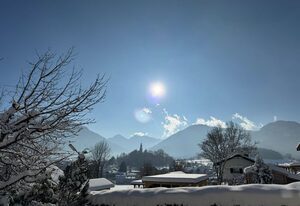 Ferienwohnung Burghartswieser inkl. Chiemgaukarte – Ferienwohnung 70qm, Balkon, Carport, Küche, 2 Schlafzimmer u. Wohnzimmer, 4 Pers