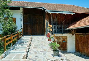 Chiemgauferienwohnungen - Stierschneiderhof – Ferienwohnung 191 qm, 2-10 Pesonen, 4 Schlafzimmer, Wohnzimmer, Küche, Terrasse
