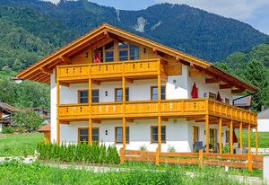 Chiemgauferienwohnungen - Maier – Ferienwohnung Almhüttn 92qm mit 2 Schlafzimmern und 2 Bädern