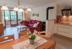 Am Sonnenhang inkl. Chiemgaukarte – Ferienwohnung 3/1165, 80qm, Terr., Küche, 2 Schlaf-und 1 Wohnzi., max 4 P. WLAN