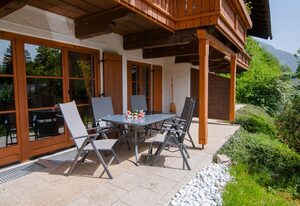 Am Sonnenhang inkl. Chiemgaukarte – Ferienwohnung 3/1165, 80qm, Terr., Küche, 2 Schlaf-und 1 Wohnzi., max 4 P. WLAN