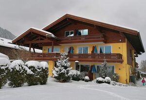 Hotel Alp Inn inkl. Chiemgaukarte – Doppelzimmer Economy, Dusche und WC, Balkon oder Terrasse, TV, max. 2 Personen