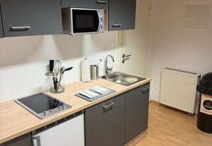 3 Zimmer/ Ruhiges Apartment mit Terrasse: Tor zu den Alpen & München (EG-L)