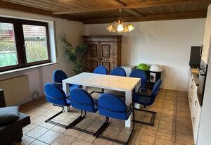7 Zimmer Residenz vor den Toren Münchens/Stilvoller Komfort für Gruppen bis 19 Personen (EG)