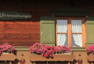 Ferienwohnungen Gastager inkl. Chiemgaukarte – III, Ferienwohnung Unternberg 46qm, Balkon, Kochnische, 2 Schlafzimmer, 1 Wohnz.