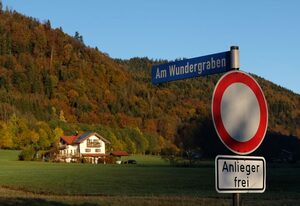 Ferienwohnung Am Wundergraben inkl. Chiemgaukarte – Ferienwohnung 78qm, Terrasse, großzügige Küche, 2 Schlaf- und 1 Wohnschlafzimmer