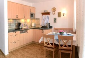 Leiterhof inkl. Chiemgaukarte – Ferienwohnung Vroni 50qm, Balkon, Küche, 1 Schlafzimmer, Wohzimmer, max 2 Pers.