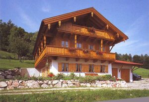 Leiterhof inkl. Chiemgaukarte – Ferienwohnung Vroni 50qm, Balkon, Küche, 1 Schlafzimmer, Wohzimmer, max 2 Pers.