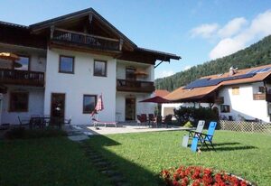 Haus Alpenblick inkl. Chiemgaukarte – Ferienwohnung Westernberg 38qm, Balkon, 1Schlafzimmer, Wohnschlafzimmer, WLAN