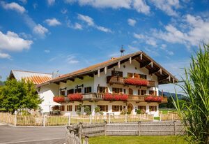 Knoglerhof inkl. Chiemgaukarte – 1 Appartement 35qm, Balkon, Kochnische, 1 Wohnschlafzimmer, max 2 Pers, WLAN