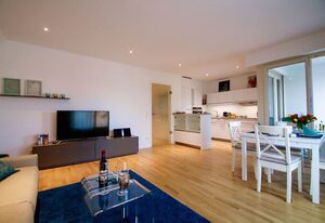 Donaupromenade/Brüssing – Ferienwohnung Donaupromenade (62qm) mit Küche und Lodgia mit Donaublick
