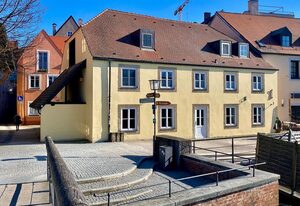Ferienwohnung Nepomuk – Ferienwohnung im Herzen der Stadt - direkt an der Isar