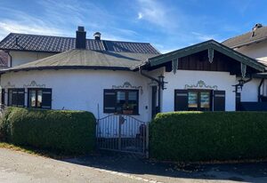 Haus Holly inkl. Chiemgaukarte – Ferienhaus 80qm, Terrasse, 2 Schlafzimmer, Wohnzimmer, WLAN, TV, max. 4Personen