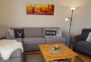 Ferienwohnung Gipfelstürmer - Am Sonneneck inkl. Chiemgaukarte – Ferienwohnung Gipfelstürmer 53qm, Balk., Küche, 1 Schlafz., 1 Wohnz., max. 2 P.