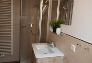 Ferienwohnung Gipfelstürmer - Am Sonneneck inkl. Chiemgaukarte – Ferienwohnung Gipfelstürmer 53qm, Balk., Küche, 1 Schlafz., 1 Wohnz., max. 2 P.