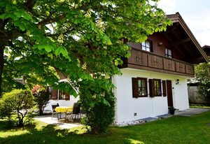 Ferienwohnung Gipfelstürmer - Am Sonneneck inkl. Chiemgaukarte – Ferienwohnung Gipfelstürmer 53qm, Balk., Küche, 1 Schlafz., 1 Wohnz., max. 2 P.