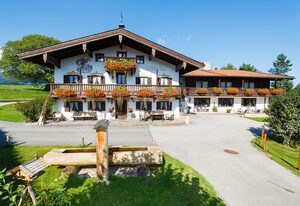 Gästehaus beim Schneidersepp inkl. Chiemgaukarte – Einzelzimmer mit Balkon, Bad-Dusche/WC,  WLAN max. 1 Person