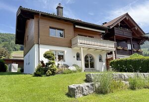 Ruhpolding Ferienwohnung für 4  Personen mit Bergblick, Kamin/Ofen und Panoramablick
