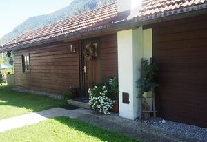 Ferienhütte Lang inkl. Chiemgaukarte – Ferienhütte 43qm, Terrasse, 1 Schlafraum, 1 Wohnschlafraum, Küche, max. 4 P.
