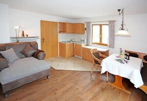 Dreitorspitz, Haus – "Elisabeth" Fewo/1 Schlafraum/Dusche, WC