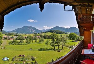 Langerbauer-Hof inkl. Chiemgaukarte – Ferienwohnung Berg Stüberl, 65 qm, Balkon, 2 sep. Schlafzimmer, max. 4 Pers.